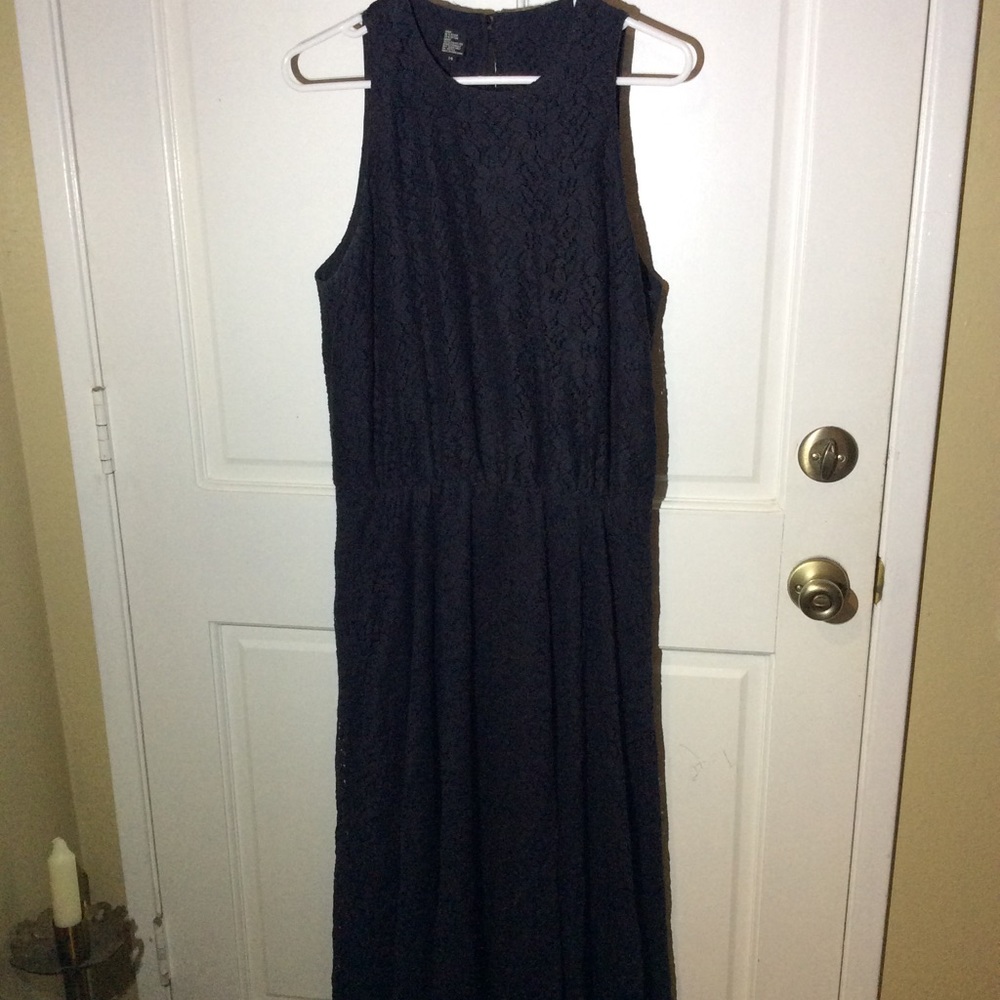Causal evening attire - Picture 4 of 4